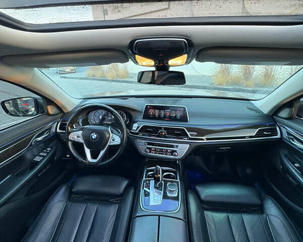 Серый БМВ 7 Серия, объемом двигателя 4.39 л и пробегом 140 тыс. км за 27500 $, фото 83 на Automoto.ua