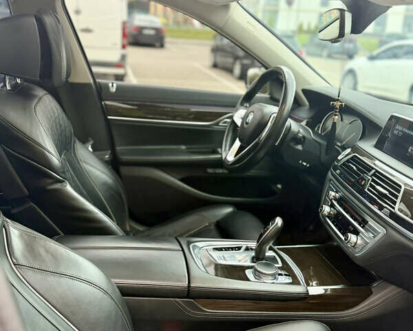 Серый БМВ 7 Серия, объемом двигателя 4.39 л и пробегом 141 тыс. км за 27777 $, фото 25 на Automoto.ua