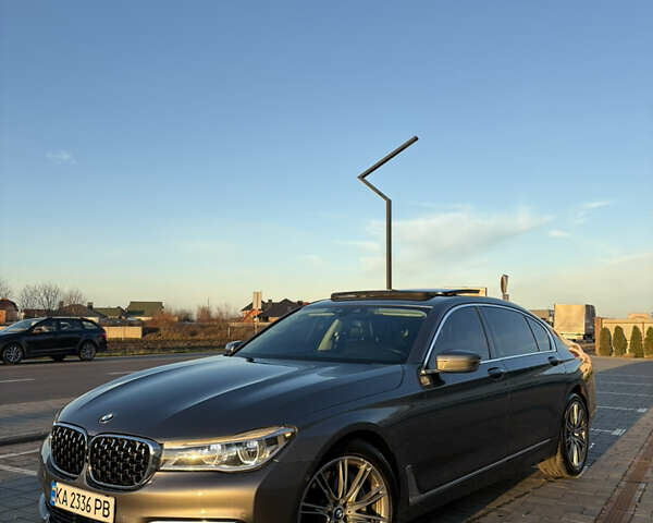 Серый БМВ 7 Серия, объемом двигателя 4.39 л и пробегом 140 тыс. км за 27500 $, фото 6 на Automoto.ua