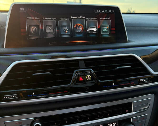 Серый БМВ 7 Серия, объемом двигателя 4.39 л и пробегом 140 тыс. км за 27500 $, фото 60 на Automoto.ua