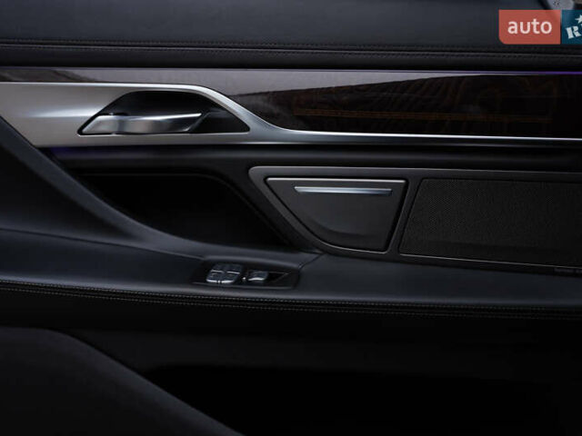 Серый БМВ 7 Серия, объемом двигателя 3 л и пробегом 180 тыс. км за 27000 $, фото 68 на Automoto.ua