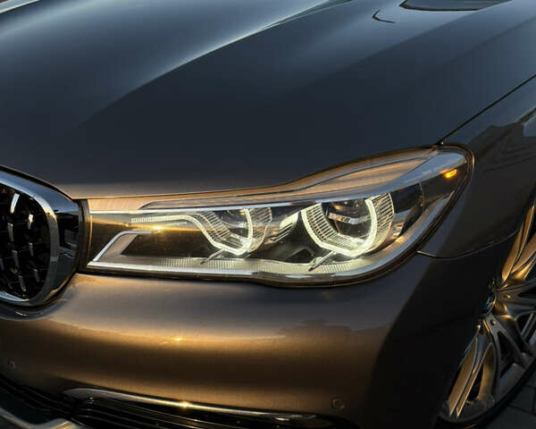 Серый БМВ 7 Серия, объемом двигателя 4.39 л и пробегом 140 тыс. км за 27500 $, фото 26 на Automoto.ua