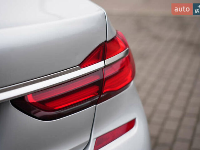 Серый БМВ 7 Серия, объемом двигателя 3 л и пробегом 180 тыс. км за 27000 $, фото 26 на Automoto.ua