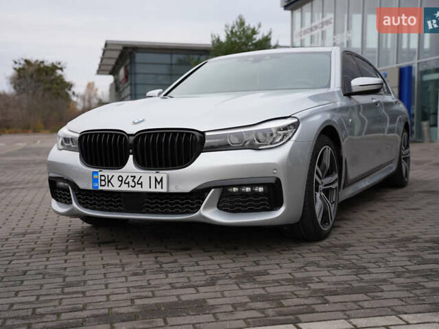 Серый БМВ 7 Серия, объемом двигателя 3 л и пробегом 180 тыс. км за 27000 $, фото 4 на Automoto.ua