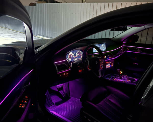 Серый БМВ 7 Серия, объемом двигателя 4.39 л и пробегом 140 тыс. км за 27500 $, фото 68 на Automoto.ua