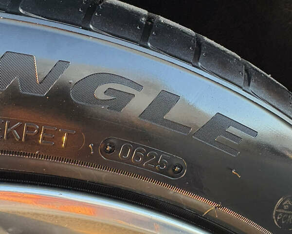 Серый БМВ 7 Серия, объемом двигателя 4.39 л и пробегом 140 тыс. км за 27500 $, фото 86 на Automoto.ua