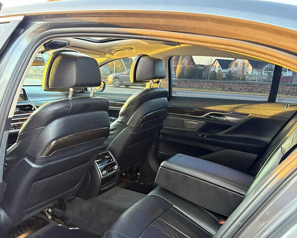 Серый БМВ 7 Серия, объемом двигателя 4.39 л и пробегом 140 тыс. км за 27500 $, фото 66 на Automoto.ua