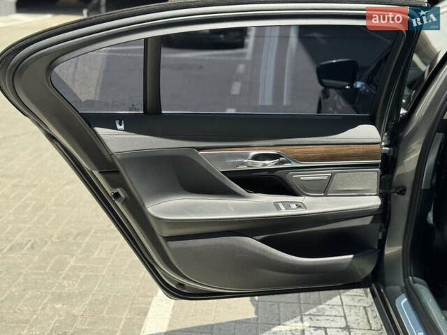 Сірий БМВ 7 Серія, об'ємом двигуна 4.4 л та пробігом 125 тис. км за 25800 $, фото 19 на Automoto.ua