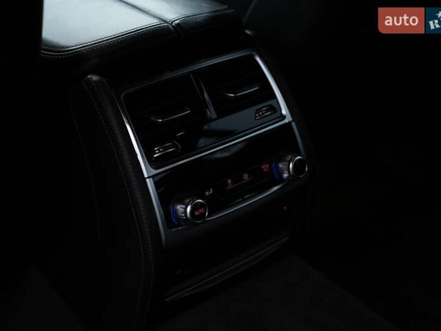 Серый БМВ 7 Серия, объемом двигателя 3 л и пробегом 180 тыс. км за 27000 $, фото 62 на Automoto.ua