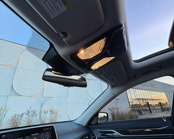 Серый БМВ 7 Серия, объемом двигателя 4.39 л и пробегом 140 тыс. км за 27500 $, фото 58 на Automoto.ua