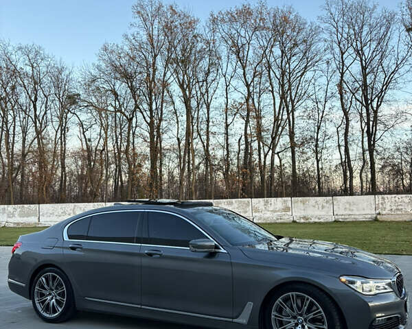 Серый БМВ 7 Серия, объемом двигателя 4.39 л и пробегом 140 тыс. км за 27500 $, фото 81 на Automoto.ua