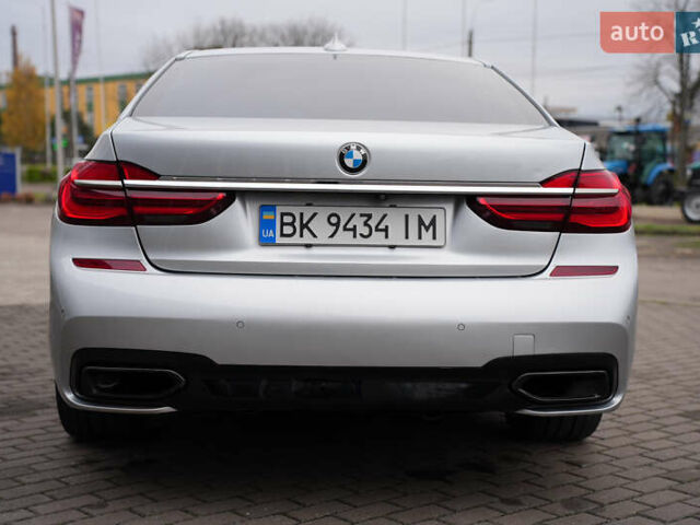 Серый БМВ 7 Серия, объемом двигателя 3 л и пробегом 180 тыс. км за 27000 $, фото 18 на Automoto.ua