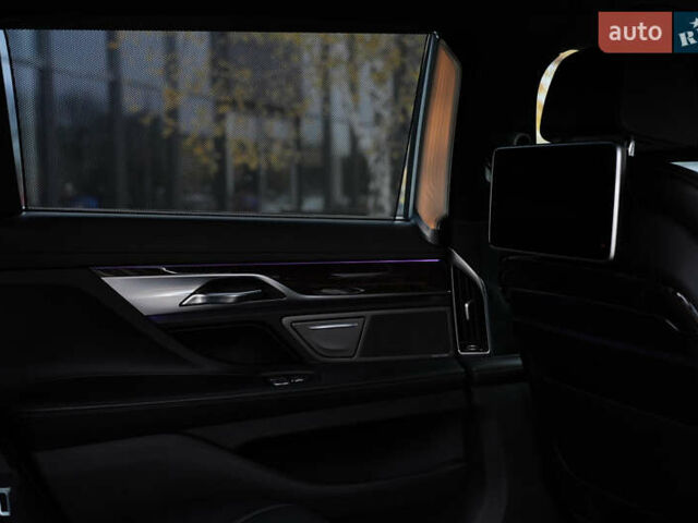 Серый БМВ 7 Серия, объемом двигателя 3 л и пробегом 180 тыс. км за 27000 $, фото 64 на Automoto.ua