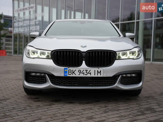Серый БМВ 7 Серия, объемом двигателя 3 л и пробегом 180 тыс. км за 27000 $, фото 27 на Automoto.ua