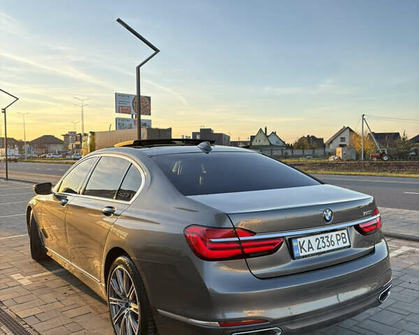 Серый БМВ 7 Серия, объемом двигателя 4.39 л и пробегом 140 тыс. км за 27500 $, фото 9 на Automoto.ua