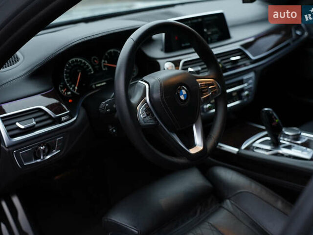 Серый БМВ 7 Серия, объемом двигателя 3 л и пробегом 180 тыс. км за 27000 $, фото 52 на Automoto.ua