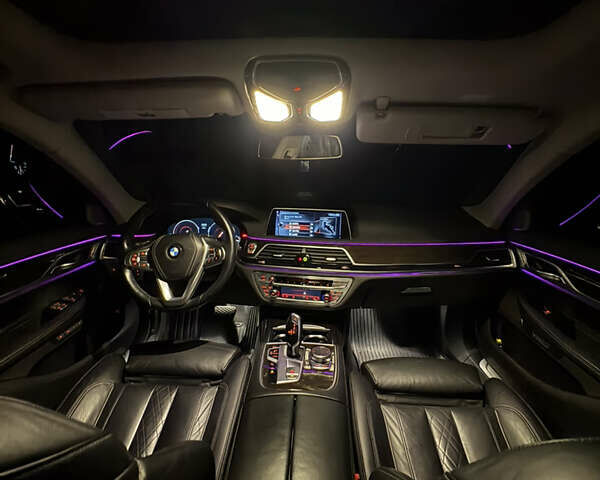 Серый БМВ 7 Серия, объемом двигателя 4.39 л и пробегом 140 тыс. км за 27500 $, фото 70 на Automoto.ua