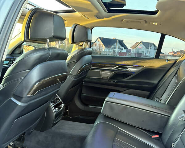 Серый БМВ 7 Серия, объемом двигателя 4.39 л и пробегом 140 тыс. км за 27500 $, фото 62 на Automoto.ua