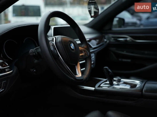 Серый БМВ 7 Серия, объемом двигателя 3 л и пробегом 180 тыс. км за 27000 $, фото 33 на Automoto.ua