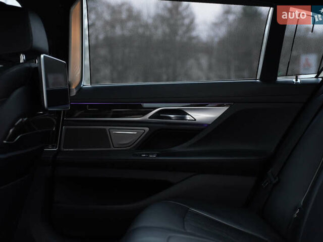 Серый БМВ 7 Серия, объемом двигателя 3 л и пробегом 180 тыс. км за 27000 $, фото 80 на Automoto.ua