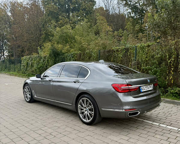 Серый БМВ 7 Серия, объемом двигателя 4.39 л и пробегом 141 тыс. км за 27777 $, фото 3 на Automoto.ua