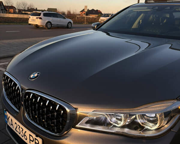 Серый БМВ 7 Серия, объемом двигателя 4.39 л и пробегом 140 тыс. км за 27500 $, фото 17 на Automoto.ua