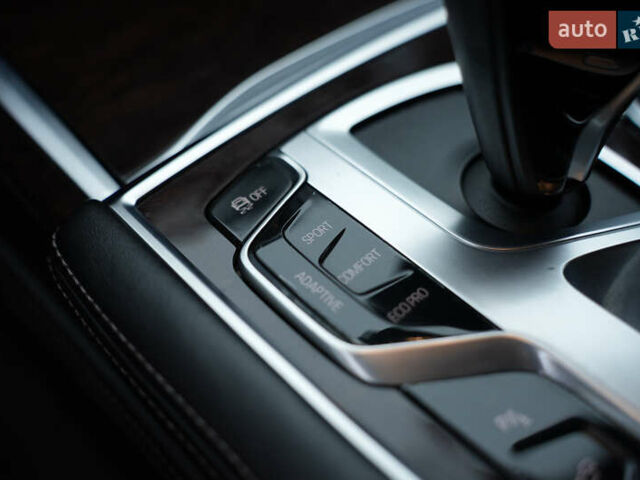 Серый БМВ 7 Серия, объемом двигателя 3 л и пробегом 180 тыс. км за 27000 $, фото 41 на Automoto.ua