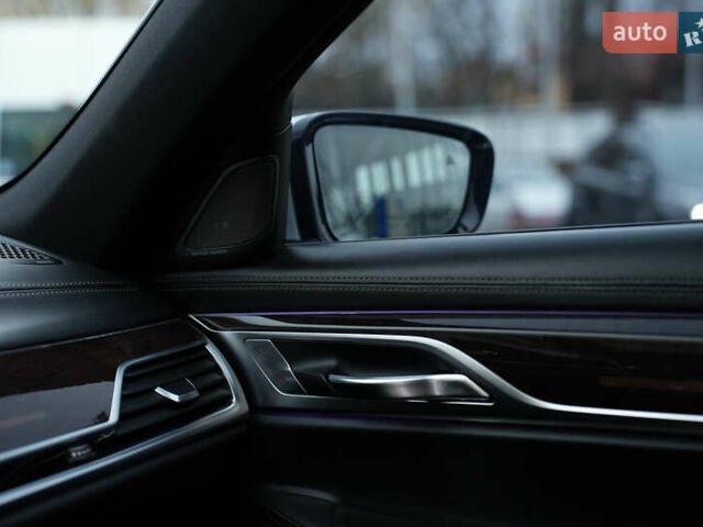 Серый БМВ 7 Серия, объемом двигателя 3 л и пробегом 180 тыс. км за 27000 $, фото 44 на Automoto.ua