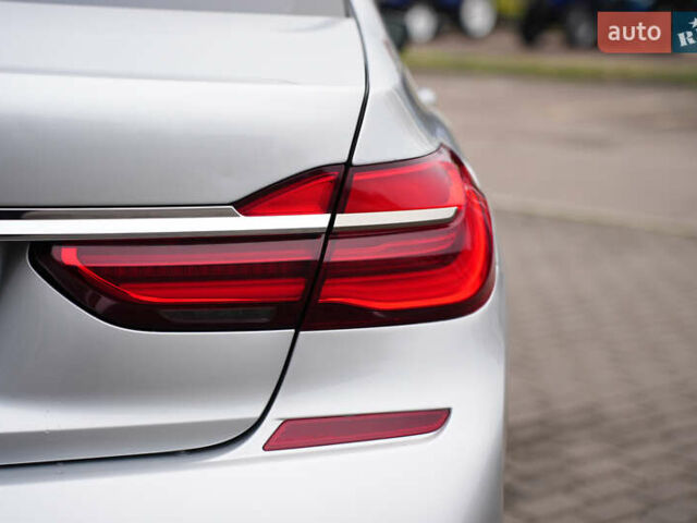 Серый БМВ 7 Серия, объемом двигателя 3 л и пробегом 180 тыс. км за 27000 $, фото 25 на Automoto.ua