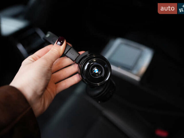 Серый БМВ 7 Серия, объемом двигателя 3 л и пробегом 180 тыс. км за 27000 $, фото 76 на Automoto.ua