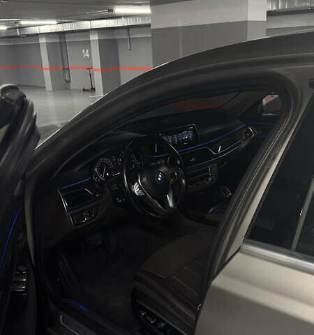 Серый БМВ 7 Серия, объемом двигателя 3 л и пробегом 154 тыс. км за 27900 $, фото 24 на Automoto.ua