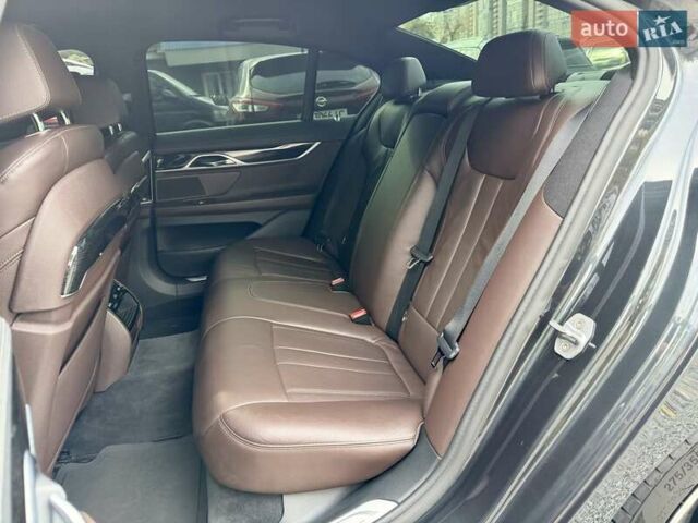 Серый БМВ 7 Серия, объемом двигателя 2.99 л и пробегом 230 тыс. км за 37000 $, фото 13 на Automoto.ua