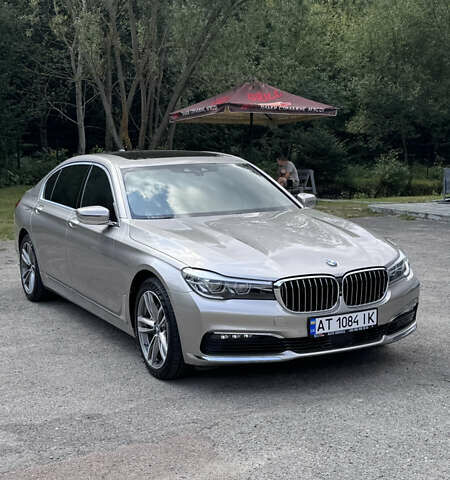 Серый БМВ 7 Серия, объемом двигателя 3 л и пробегом 154 тыс. км за 27900 $, фото 3 на Automoto.ua