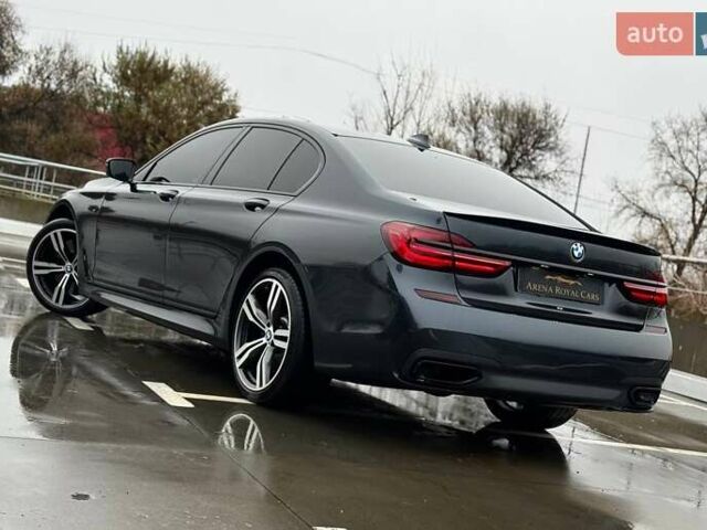 Серый БМВ 7 Серия, объемом двигателя 2.99 л и пробегом 233 тыс. км за 34500 $, фото 14 на Automoto.ua
