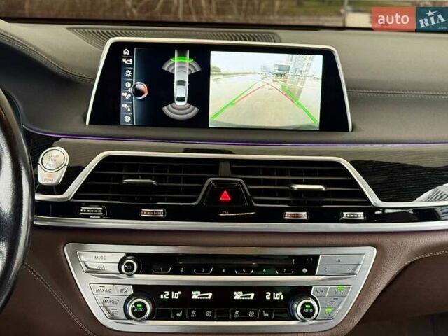 Серый БМВ 7 Серия, объемом двигателя 2.99 л и пробегом 233 тыс. км за 34500 $, фото 29 на Automoto.ua