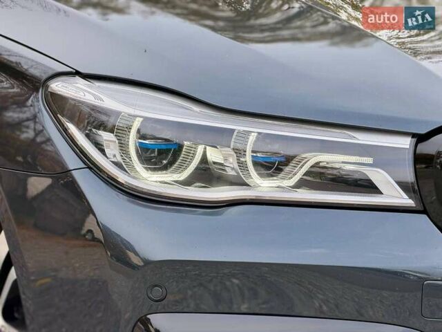 Серый БМВ 7 Серия, объемом двигателя 2.99 л и пробегом 230 тыс. км за 37000 $, фото 5 на Automoto.ua