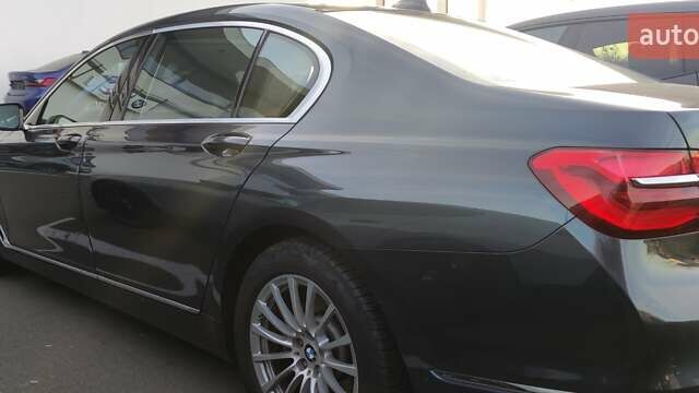 Серый БМВ 7 Серия, объемом двигателя 2 л и пробегом 135 тыс. км за 36805 $, фото 4 на Automoto.ua