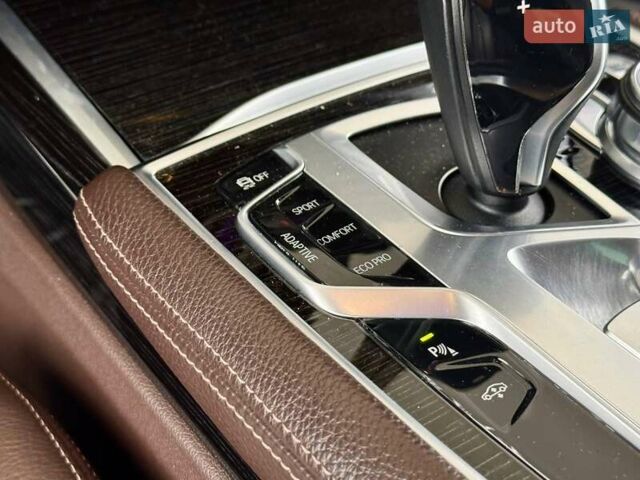 Серый БМВ 7 Серия, объемом двигателя 2.99 л и пробегом 233 тыс. км за 34500 $, фото 31 на Automoto.ua