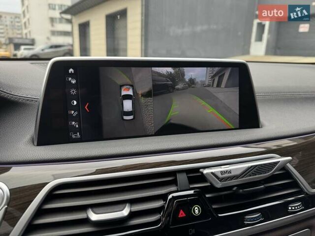 Серый БМВ 7 Серия, объемом двигателя 2.99 л и пробегом 185 тыс. км за 36900 $, фото 22 на Automoto.ua