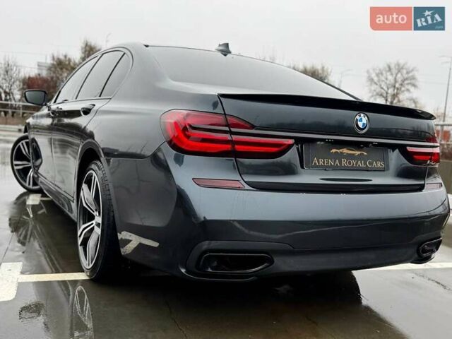 Серый БМВ 7 Серия, объемом двигателя 2.99 л и пробегом 233 тыс. км за 34500 $, фото 15 на Automoto.ua