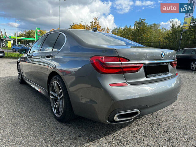 Серый БМВ 7 Серия, объемом двигателя 3 л и пробегом 118 тыс. км за 42000 $, фото 3 на Automoto.ua