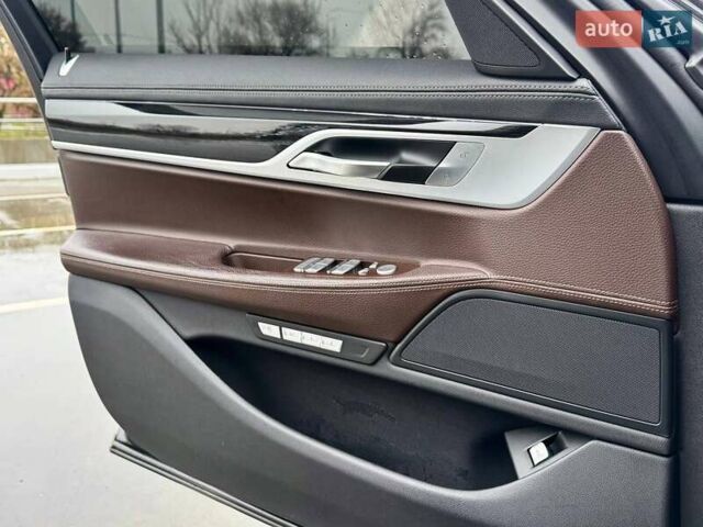 Серый БМВ 7 Серия, объемом двигателя 2.99 л и пробегом 233 тыс. км за 34500 $, фото 38 на Automoto.ua