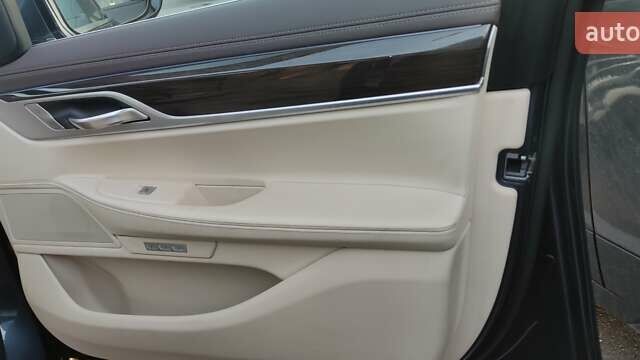 Серый БМВ 7 Серия, объемом двигателя 2 л и пробегом 135 тыс. км за 36805 $, фото 10 на Automoto.ua