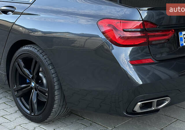 Серый БМВ 7 Серия, объемом двигателя 3 л и пробегом 198 тыс. км за 26500 $, фото 25 на Automoto.ua