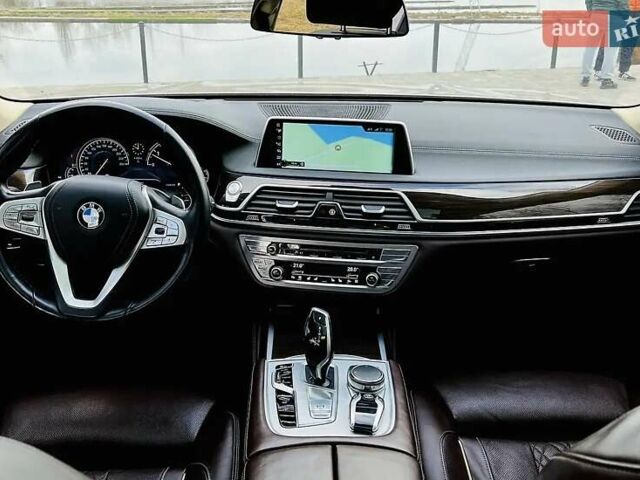 Серый БМВ 7 Серия, объемом двигателя 2.96 л и пробегом 170 тыс. км за 34999 $, фото 42 на Automoto.ua