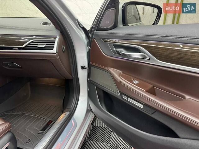 Серый БМВ 7 Серия, объемом двигателя 2.99 л и пробегом 185 тыс. км за 36900 $, фото 12 на Automoto.ua