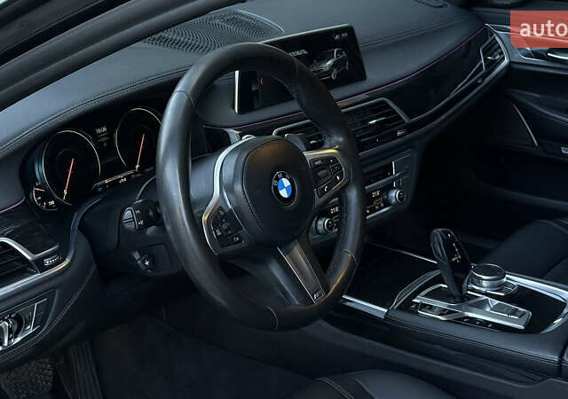 Серый БМВ 7 Серия, объемом двигателя 3 л и пробегом 198 тыс. км за 26500 $, фото 8 на Automoto.ua