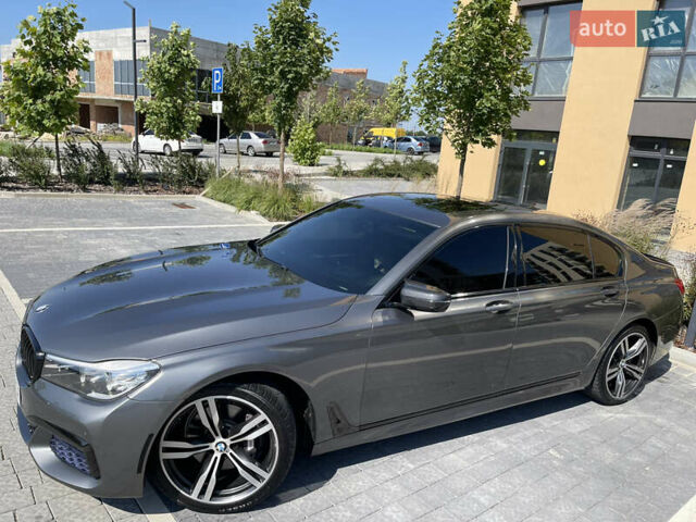Серый БМВ 7 Серия, объемом двигателя 2.98 л и пробегом 198 тыс. км за 25500 $, фото 3 на Automoto.ua