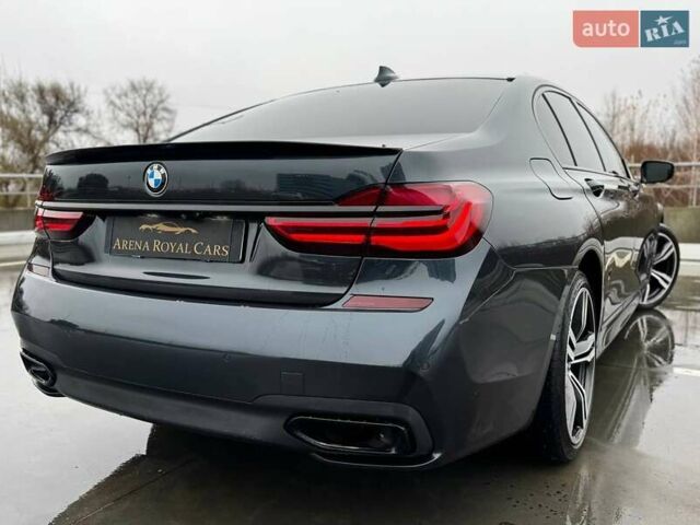Серый БМВ 7 Серия, объемом двигателя 2.99 л и пробегом 233 тыс. км за 34500 $, фото 13 на Automoto.ua