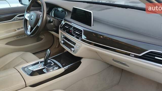 Серый БМВ 7 Серия, объемом двигателя 2 л и пробегом 135 тыс. км за 36805 $, фото 8 на Automoto.ua